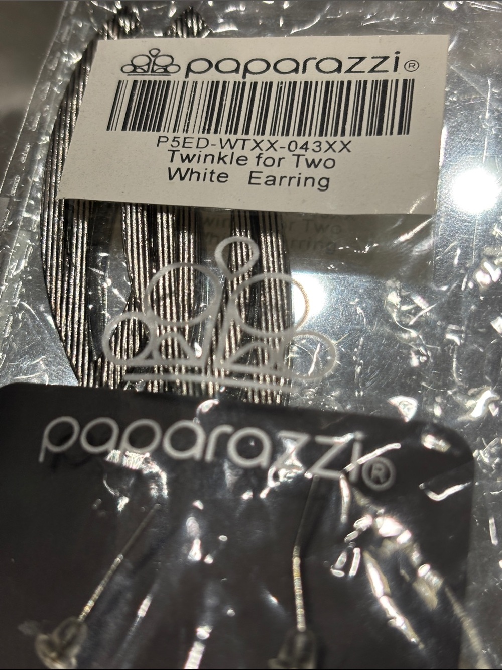 NEW | PAPARAZZI Twinkle for Two White Silver-tone Earrings - Picture 5 of 5
